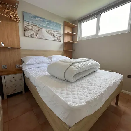 226, Sundowner Holiday Park, Hemsby - Two Bed Detached Chalet, Sleeps Four, Bed Linen And Towels Included Plus Free Wifi - Pets Welcome Exterior photo