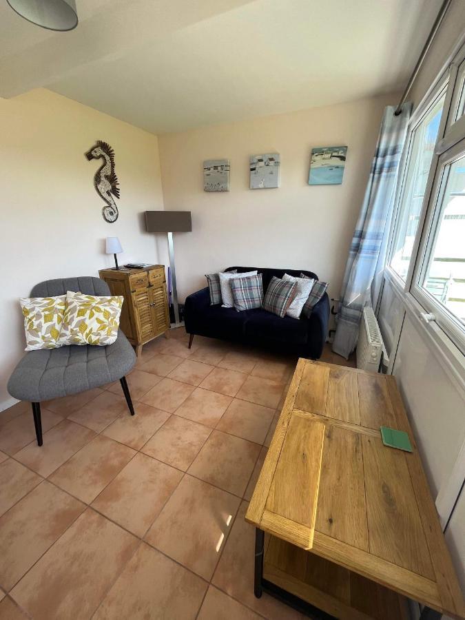226, Sundowner Park, - Two Bed Detached Chalet, Sleeps Four, Bed Linen And Towels Included Free Wifi - Pets Welcome